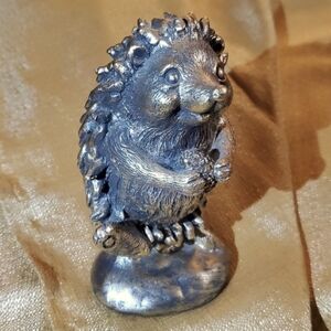 Hedgehog Resin‎ Statue